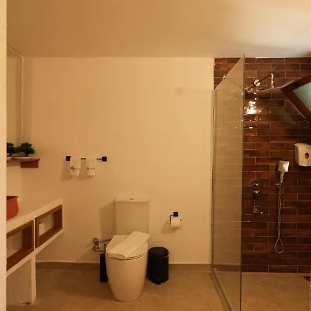 Gazde/Camere de închiriat Bk *